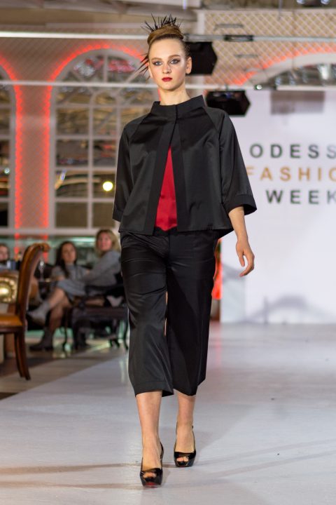 ELEN GODIS (2)
