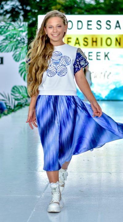 KATRIN FOX (2)