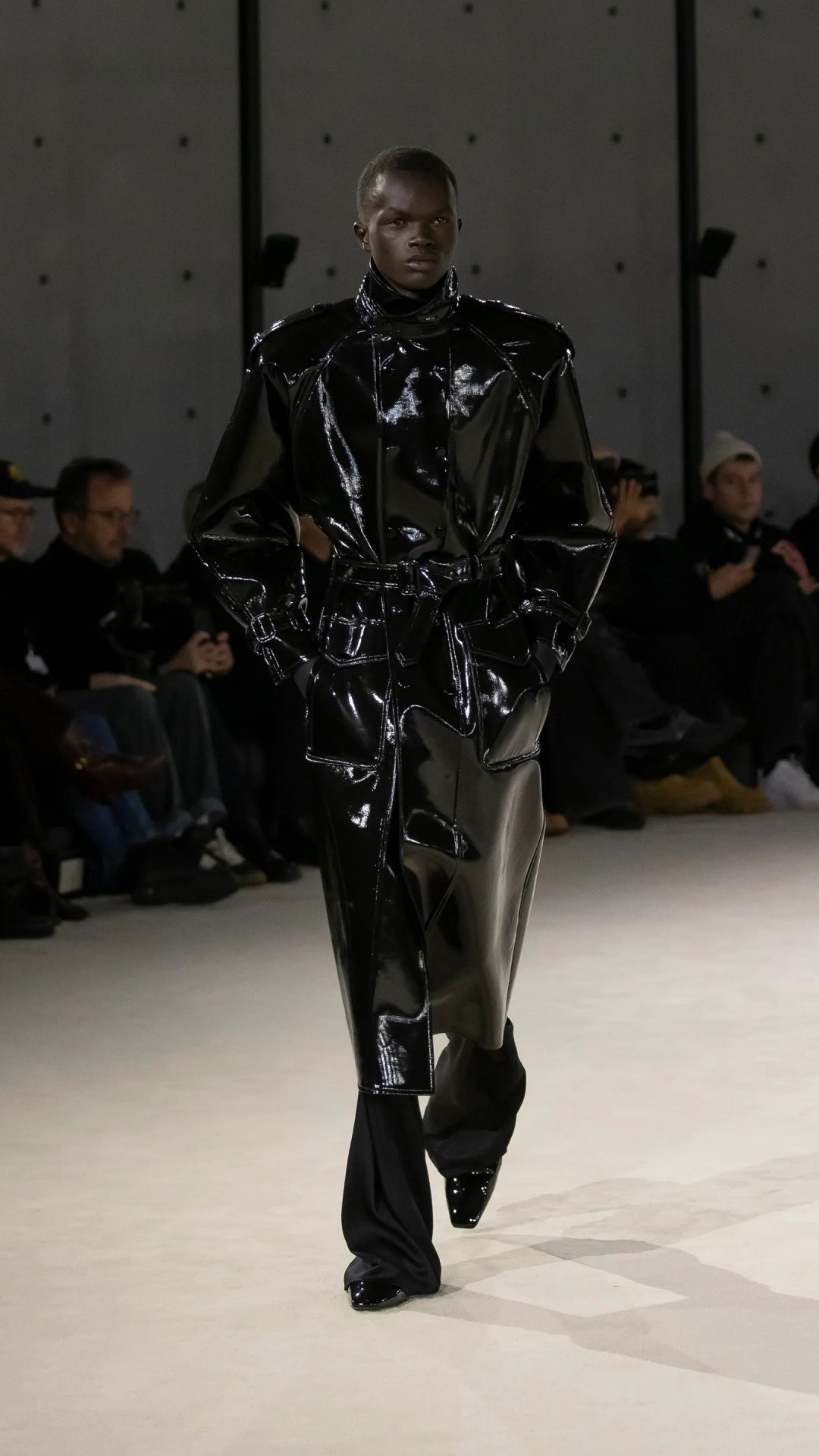 Saint Laurent (2)