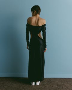 7607