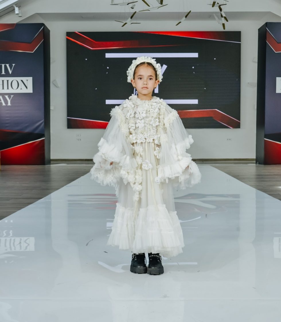 BY VEL & DIAMONDS SCHOOL (20)