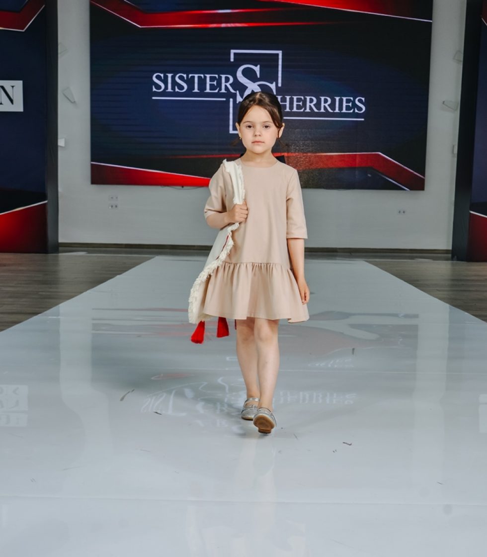 SISTERS CHERRIES (14)