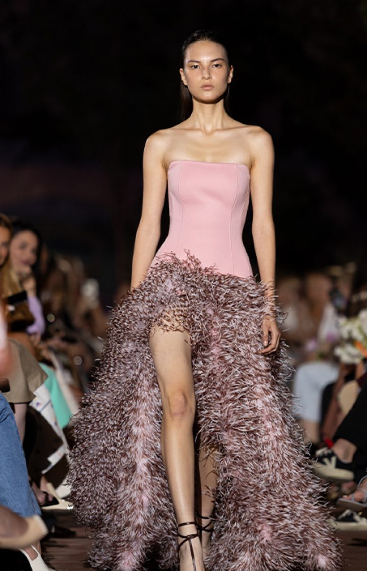 xfashion-show-fw-2024-32.jpg.pagespeed.ic.A7iJ5g1KPi