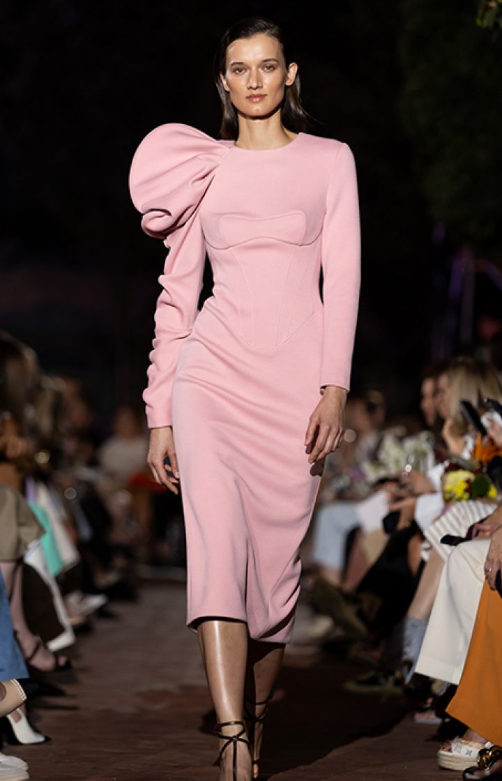 xfashion-show-fw-2024-33.jpg.pagespeed.ic.CKtfCjtDRU