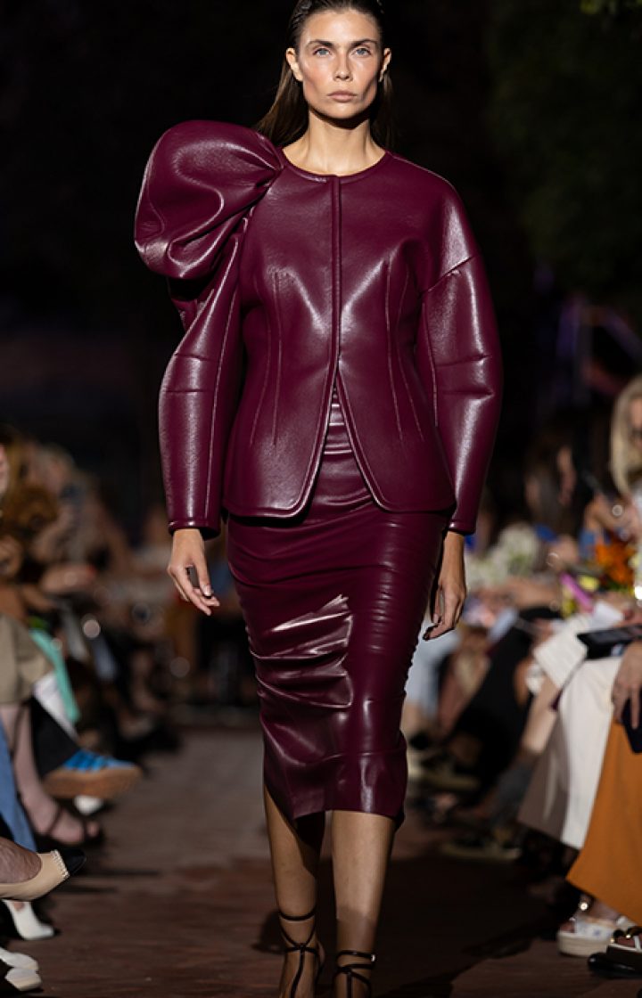 xfashion-show-fw-24-25-24.jpg.pagespeed.ic.ipPSNZQWmE